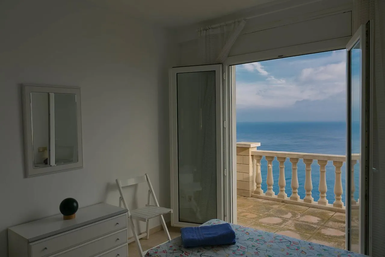3 Bedroom Apartment In Aiguafreda, Begur. Sea Views And Terrace 0*, Begur Spain